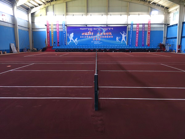 紅土網(wǎng)球場地專利特點